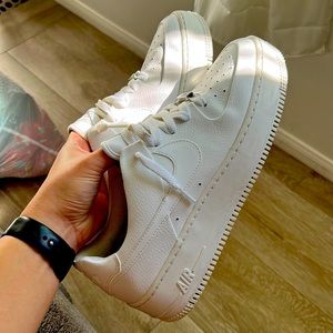 Nike Air Force 1s Sage Low